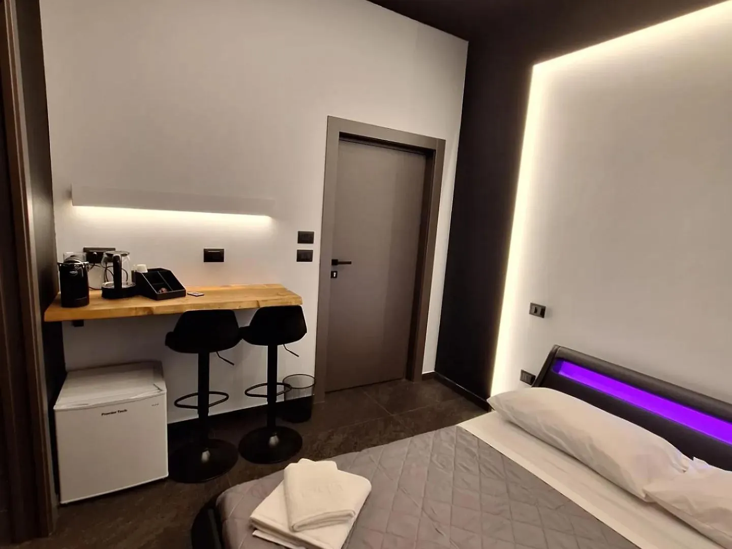 Dark & Light Rooms & Luxury Suites Catania