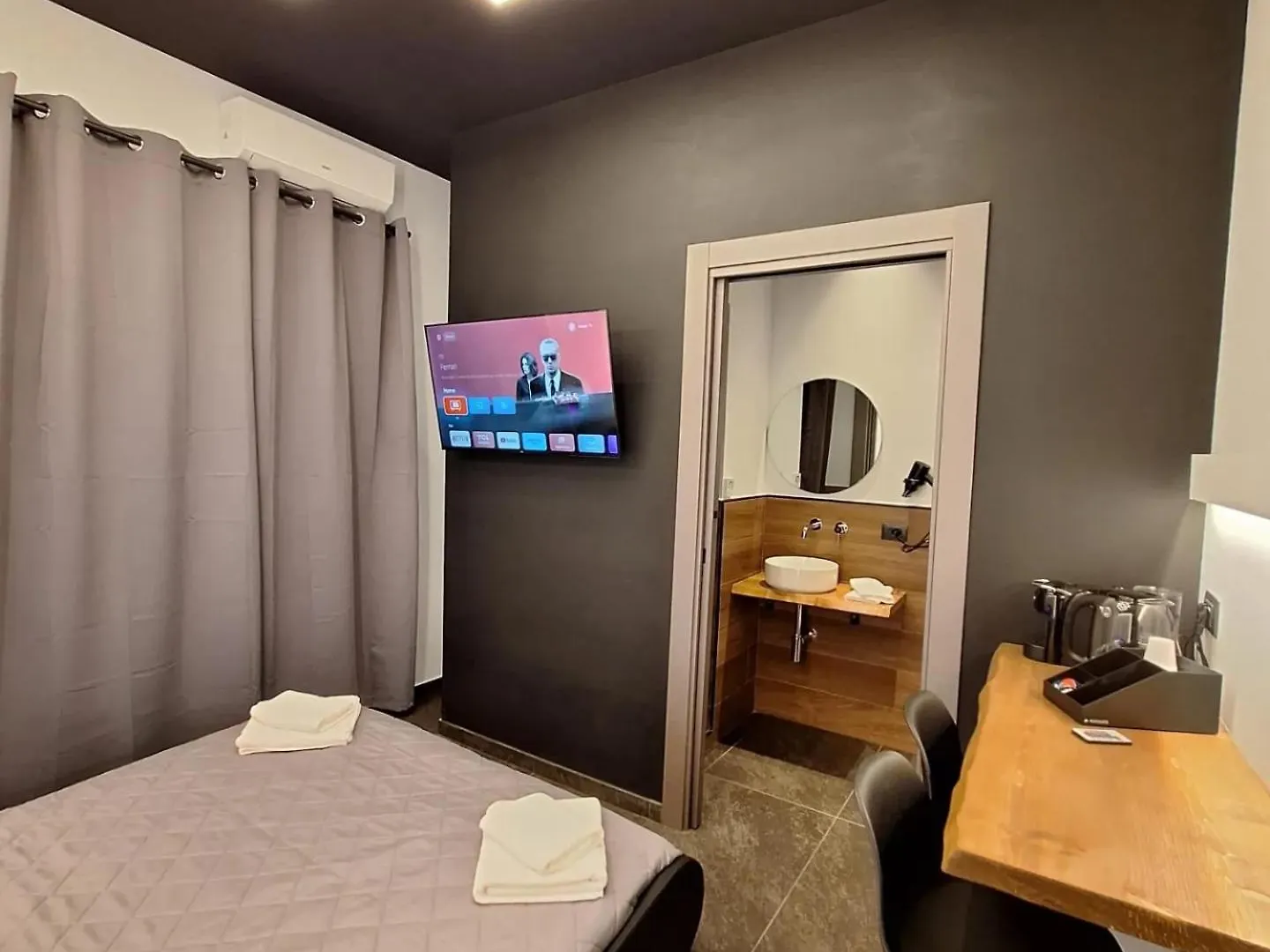 Dark & Light Rooms & Luxury Suites Catania