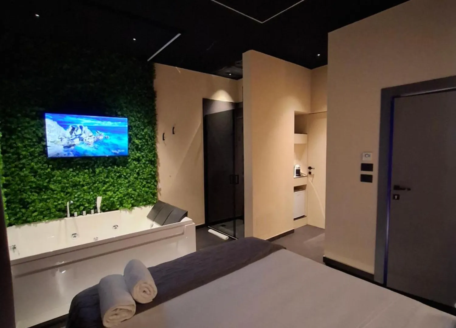 Dark & Light Rooms & Luxury Suites Catania